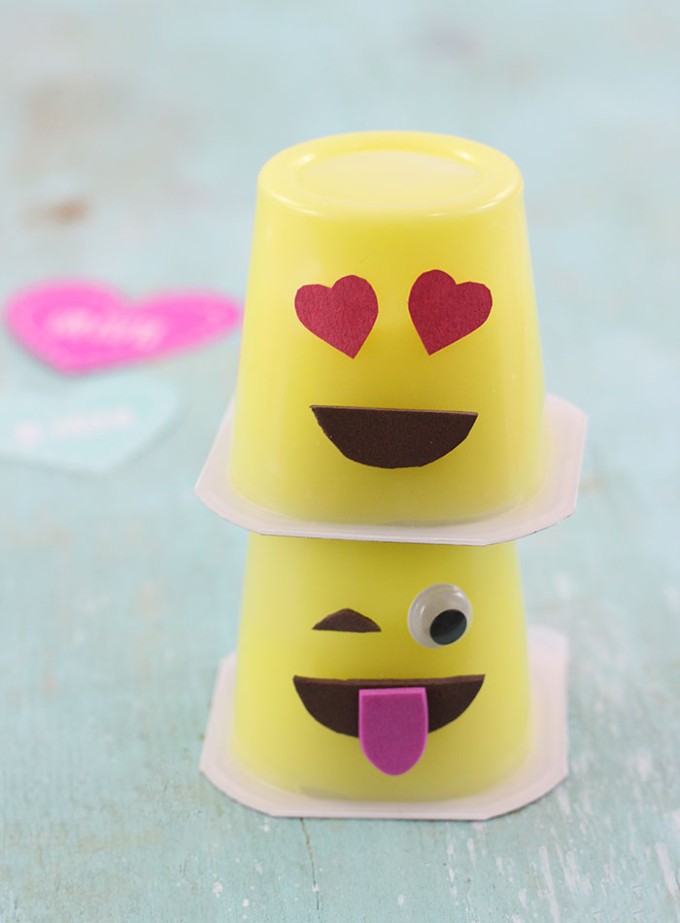 emoji pudding cups
