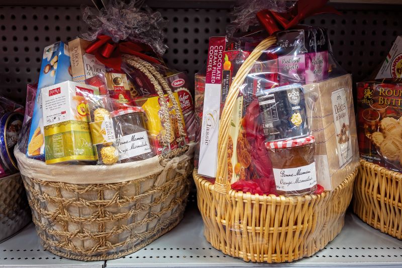 food gifts in baskets